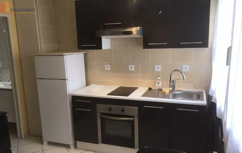 Studio 17m² Grenoble 38000 - Meublé, stationnement - Photo 3