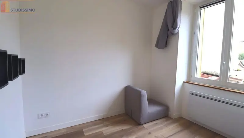 Studio meublé 41m² La Côte-Saint-André - Meublé, DPE D - Photo 4