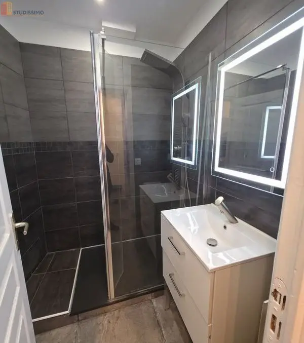 Studio 22m² Grenoble centre - Rénové, calme - Photo 1