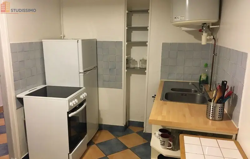 Studio meublé 26m² Grenoble centre - Dernier étage, proche tram D - Photo 2