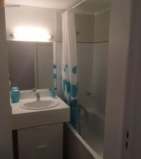 Studio meublé 20m² Grenoble - Balcon, lumineux - Photo 2