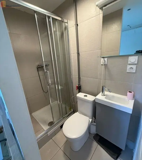 Studio 22m² Grenoble 38000 - Meublé, dernier étage - Photo 4