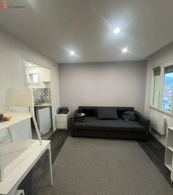 Studio meublé 22m² Grenoble 38000 - Lumineux, dernier étage - Photo 5