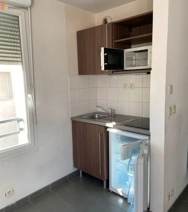 Studio meublé 20m² Grenoble centre - Résidence sécurisée, 4e étage - Photo 1