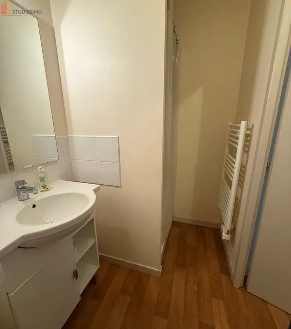 Studio meublé 21m² Grenoble centre - Meublé, proche rue Guy Moquet - Photo 1