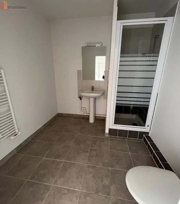 Studio 38m² Grenoble 38100 - Étage élevé, DPE C - Photo 9