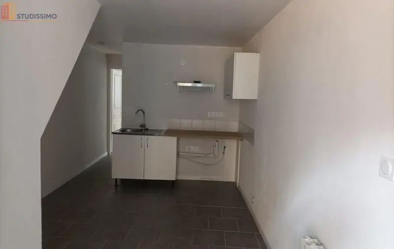 Studio 25m² Dole - sans caractéristiques - Photo 2