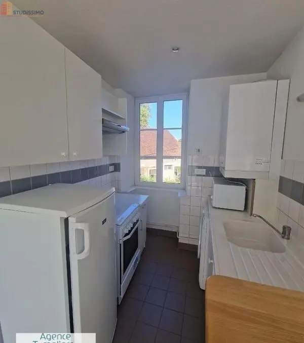 Studio meublé 36m² Dole - Lumineux, 2e étage - Photo 4