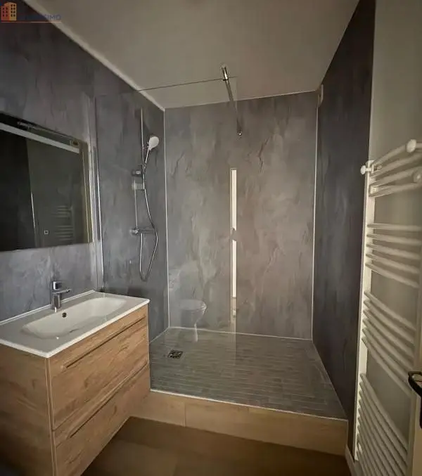 Studio meublé 25m² Lons-le-Saunier - Meublé, 1er étage - Photo 5