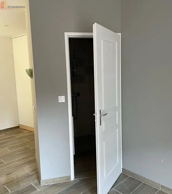 Studio 25m² Lons-le-Saunier - Sanitaire privé - Photo 12