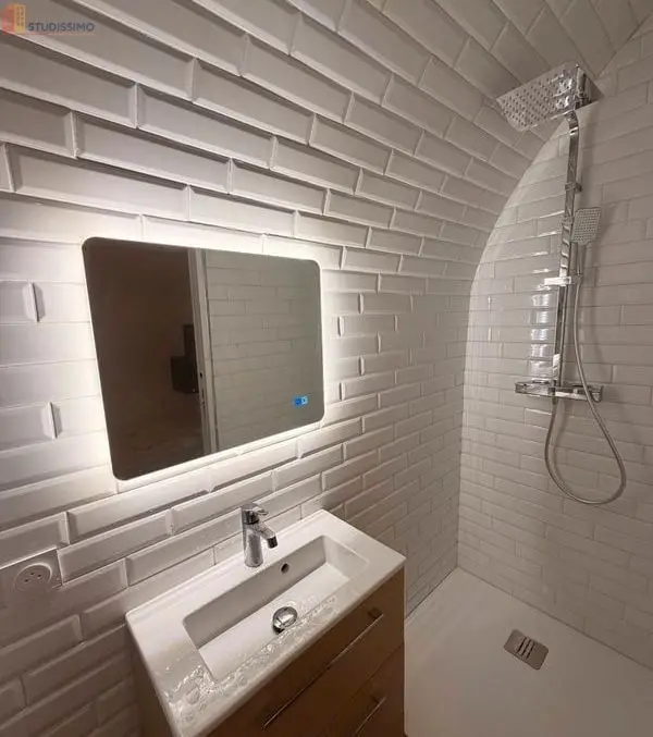 Studio meublé 23m² Saint-Claude 39200 - Meublé, DPE D - Photo 2