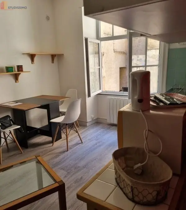 Studio meublé 17m² Dole centre - Meublé, proche commerces - Photo 1