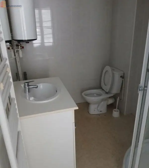 Studio 24m² Lons-le-Saunier - Lumineux - Photo 4