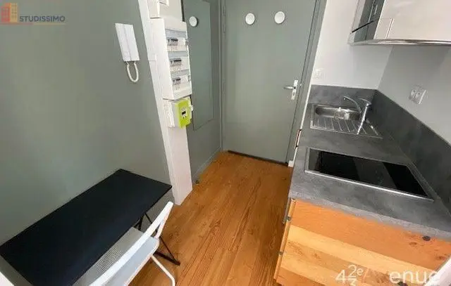 Studio meublé 13m² Saint-Étienne 42000 - Meublé, DPE D - Photo 4