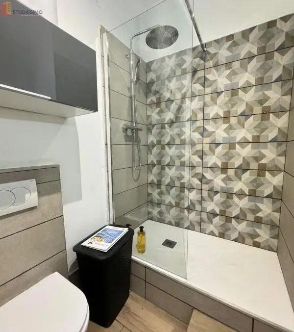 Studio meublé 23m² Saint-Étienne 42000 - Lumineux, 5e étage - Photo 4
