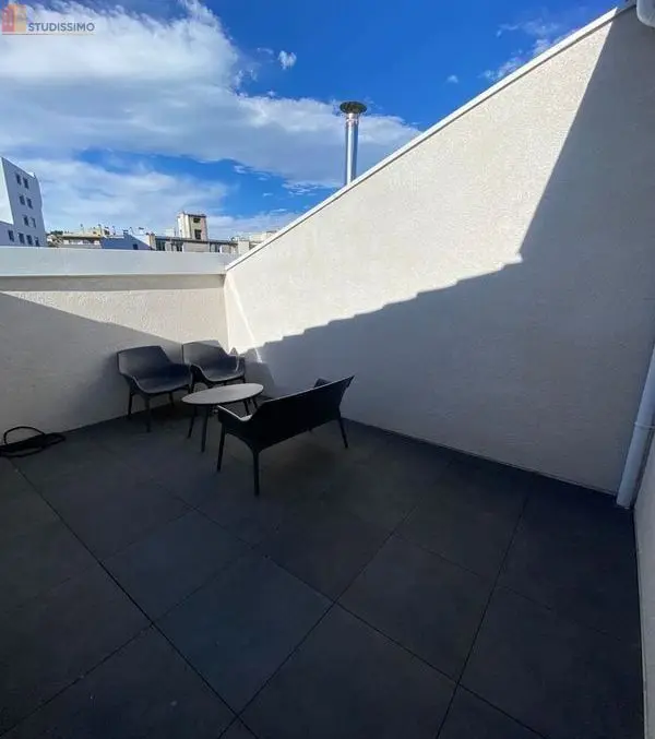 Studio meublé 23m² Saint-Étienne 42000 - Meublé, DPE D - Photo 2