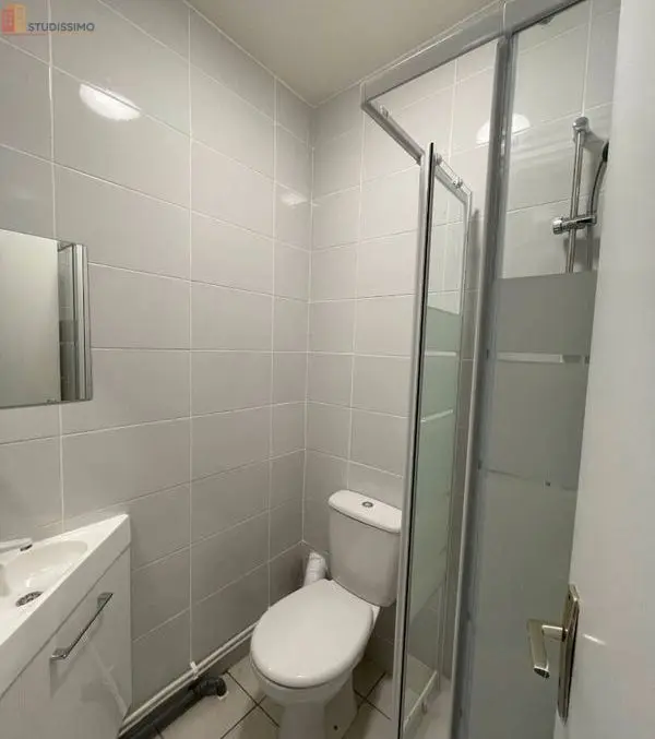 Studio meublé 15m² Saint-Étienne 42000 - Meublé, dernier étage - Photo 6