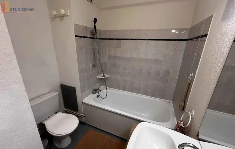 Studio 18m² Saint-Étienne 42100 - Meublé, 2e étage - Photo 8