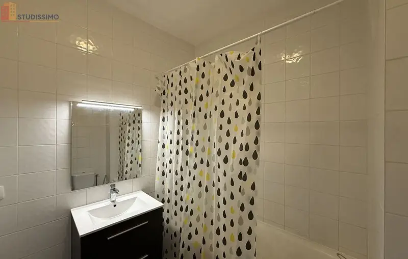 Studio meublé 37m² Saint-Étienne 42000 - Meublé, 2e étage - Photo 1
