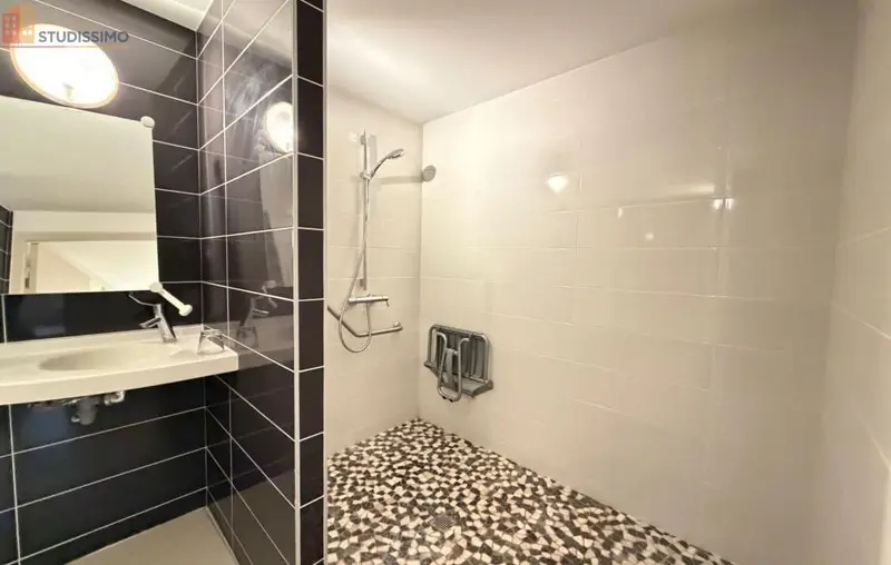 Studio 22m² Saint-Étienne - DPE D - Photo 2
