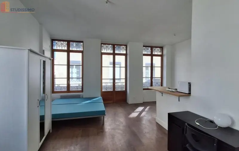 Studio meublé 31m² Saint-Étienne - Lumineux, 2e étage - Photo 1