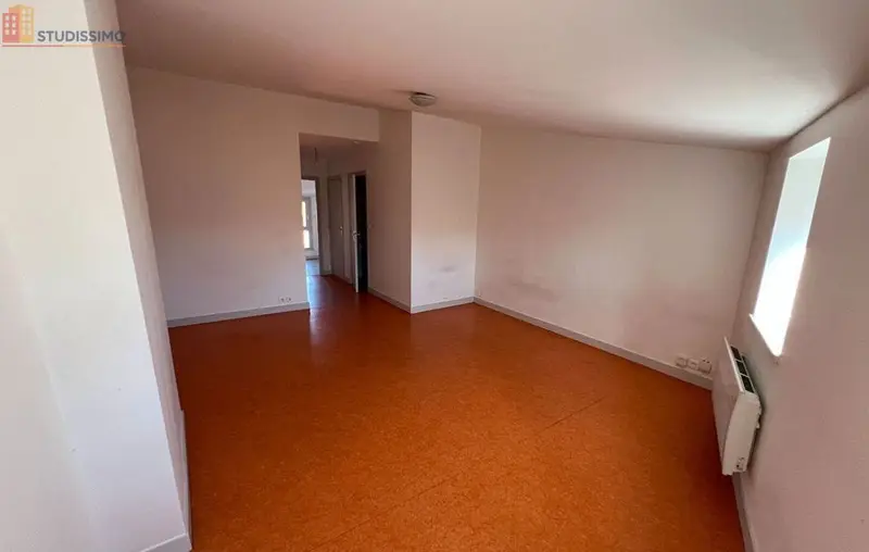 Studio 31m² Roanne 42300 - Dernier étage, lumineux - Photo 1