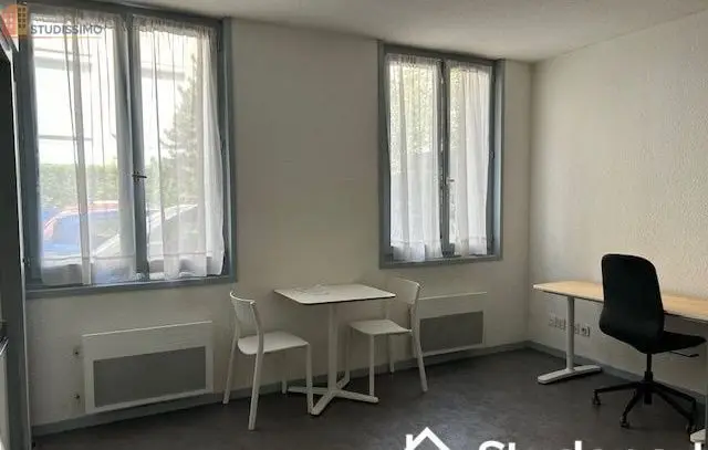 Studio 25m² Saint-Étienne - 1er étage, lumineux - Photo 4