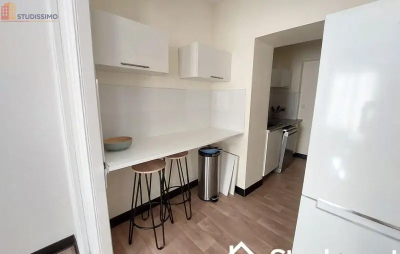 Studio 9m² Saint-Étienne 42000 - Meublé, au 2e étage - Photo 6