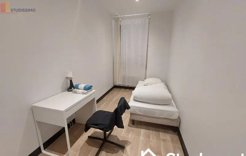 Studio 9m² Saint-Étienne 42000 - Meublé, au 2e étage - Photo 2