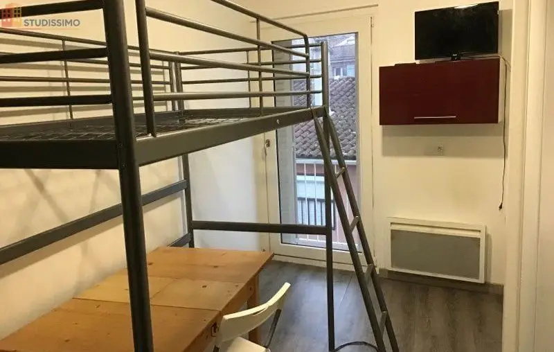 Studio meublé 14m² Montbrison centre - Meublé, 2e étage - Photo 7