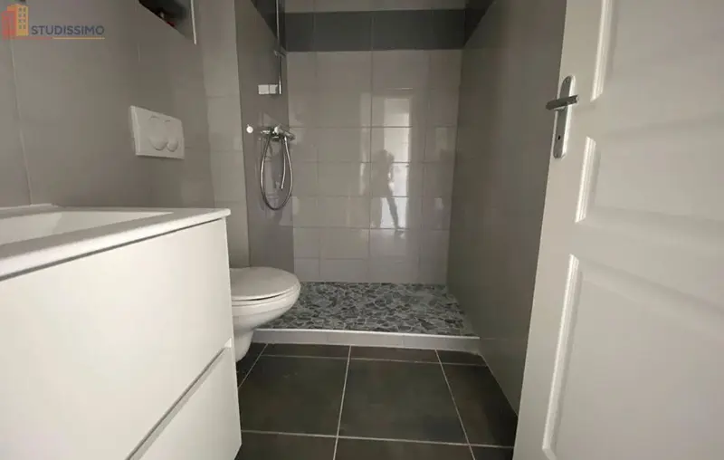Studio meublé 20m² Saint-Étienne 42000 - Meublé, 1er étage - Photo 1