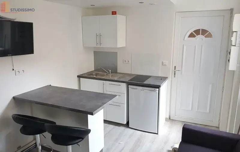 Studio meublé 17m² Saint-Étienne 42000 - RDC, donnant sur cour - Photo 2