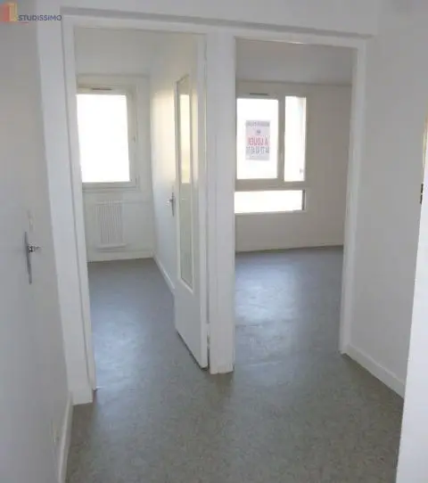 Studio 30m² Saint-Étienne 42000 - Étage 2 - Photo 6