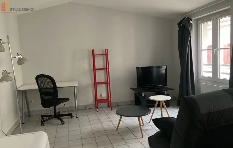Studio 30m² Saint-Étienne 42000 - Meublé, 3e étage - Photo 2