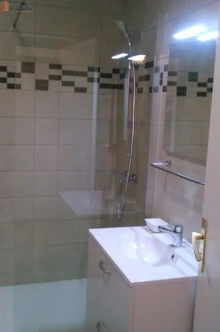 Studio meublé 31m² Roanne 42300 - Lumineux, étage élevé - Photo 1