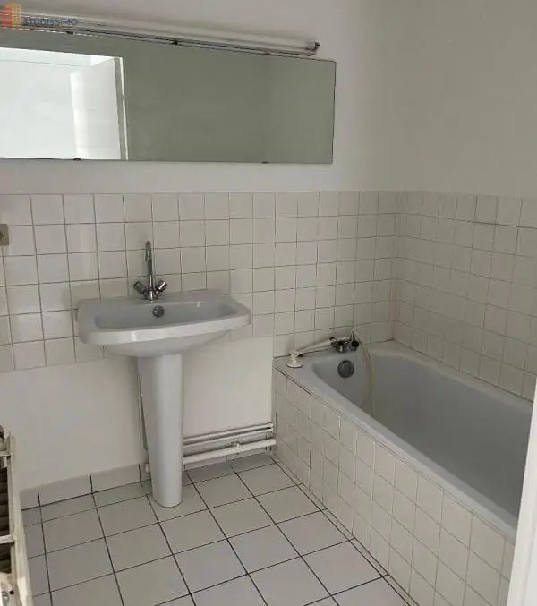 Studio 38m² Saint-Étienne 42100 - Lumineux, étage 3 - Photo 2