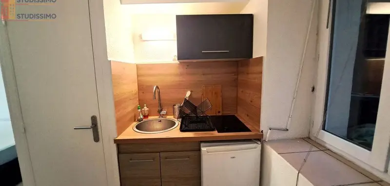Studio meublé 22m² Saint-Étienne 42000 - Lumineux, refait à neuf - Photo 2