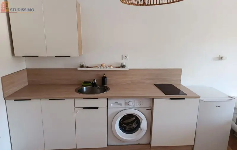 Studio meublé 65m² Rive-de-Gier - Lumineux, dernier étage - Photo 9