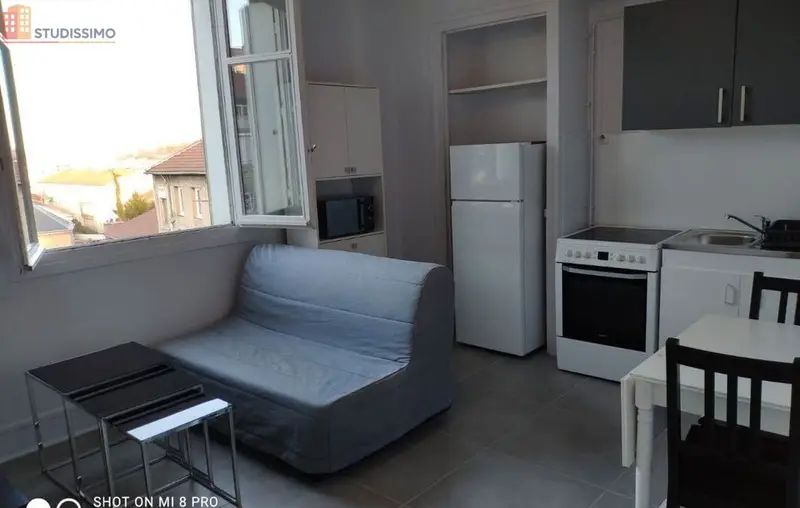 Studio meublé 43m² Saint-Étienne centre - Lumineux, 4e étage - Photo 11