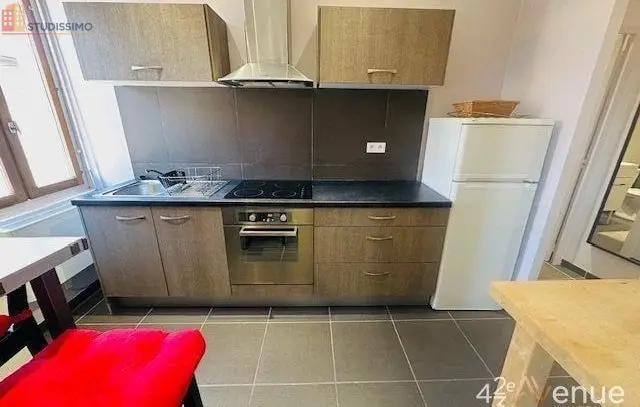 Studio meublé 30m² Saint-Étienne 42000 - Meublé, 3e étage - Photo 3