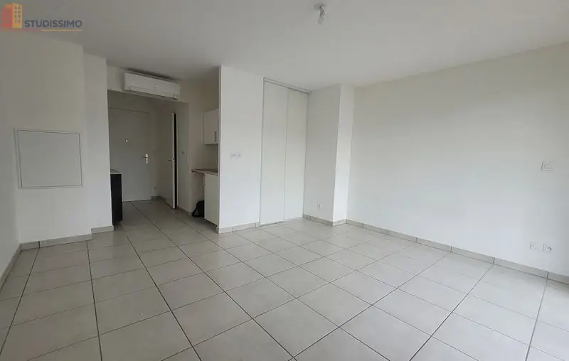 Studio 28m² Saint-Étienne 42000 - Balcon, garage - Photo 2