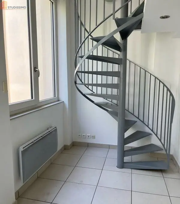 Studio 24m² Saint-Étienne 42100 - Duplex, lumineux - Photo 11