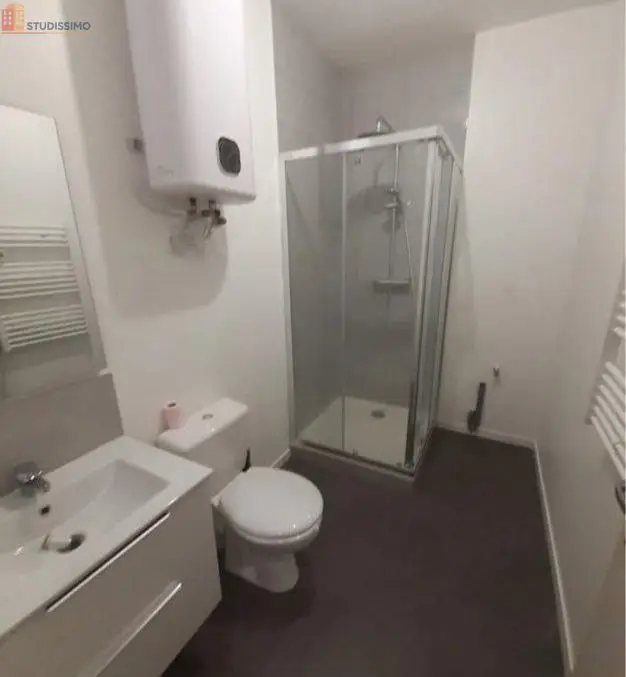 Studio meublé 18m² Saint-Étienne - Meublé, 1er étage - Photo 1