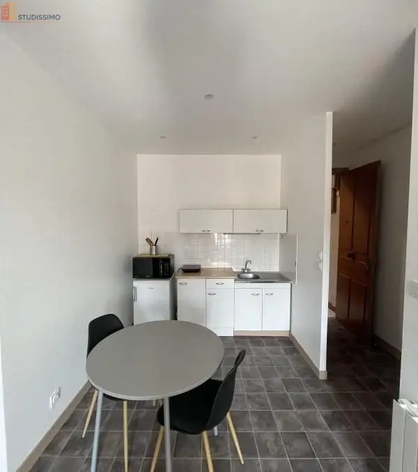 Studio 33m² Le Puy-en-Velay - Meublé, 5e étage - Photo 3