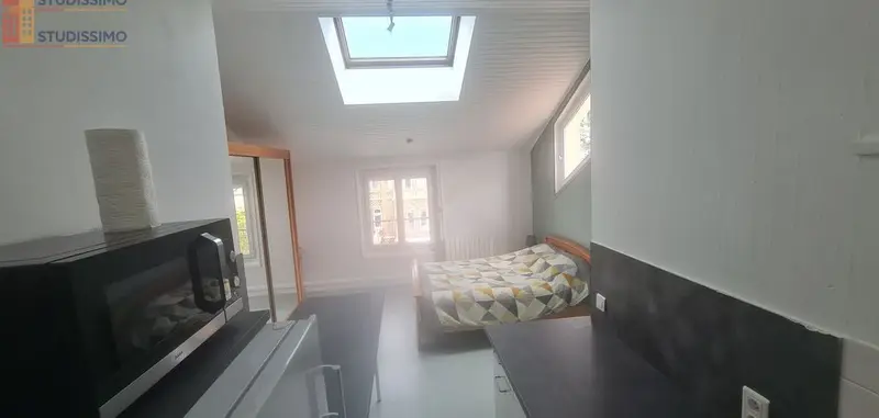 Studio meublé 24m² Yssingeaux - Plein centre, parking - Photo 5