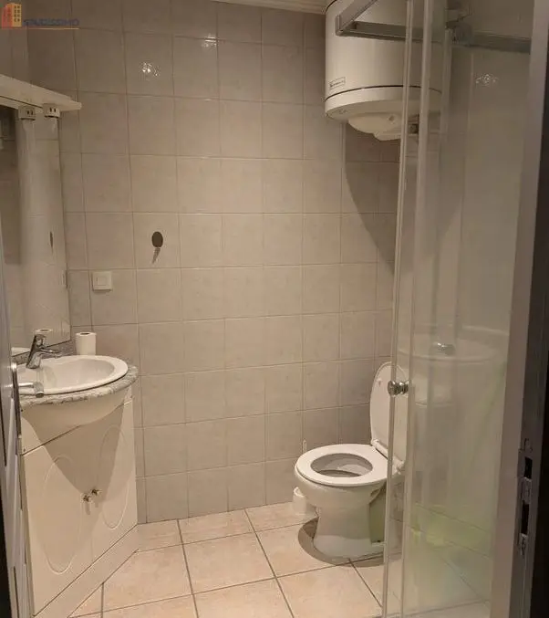 Studio 24m² Le Puy-en-Velay - Meublé, dernier étage - Photo 3