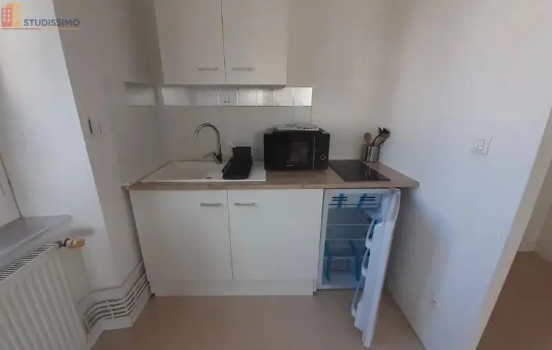 Studio meublé 25m² Sainte-Sigolène - Plein centre, lumineux - Photo 2