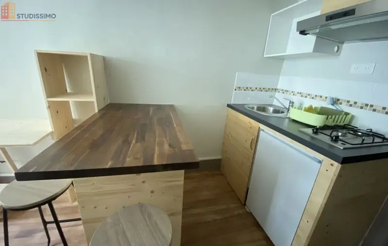 Studio meublé 20m² Le Puy-en-Velay - 1er étage, lumineux - Photo 4