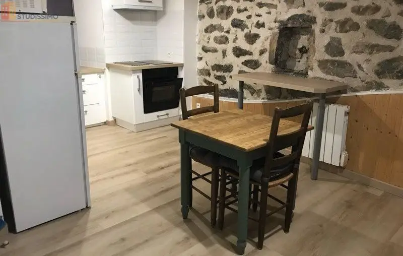 Studio 27m² Yssingeaux - Atypique, meublé - Photo 11