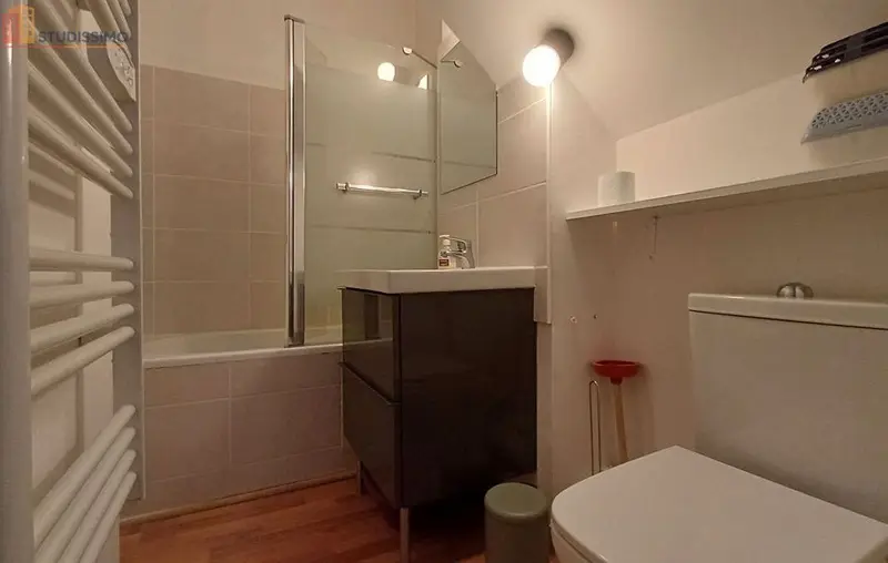 Studio meublé 25m² Nantes 44100 - Meublé, 2e étage - Photo 1